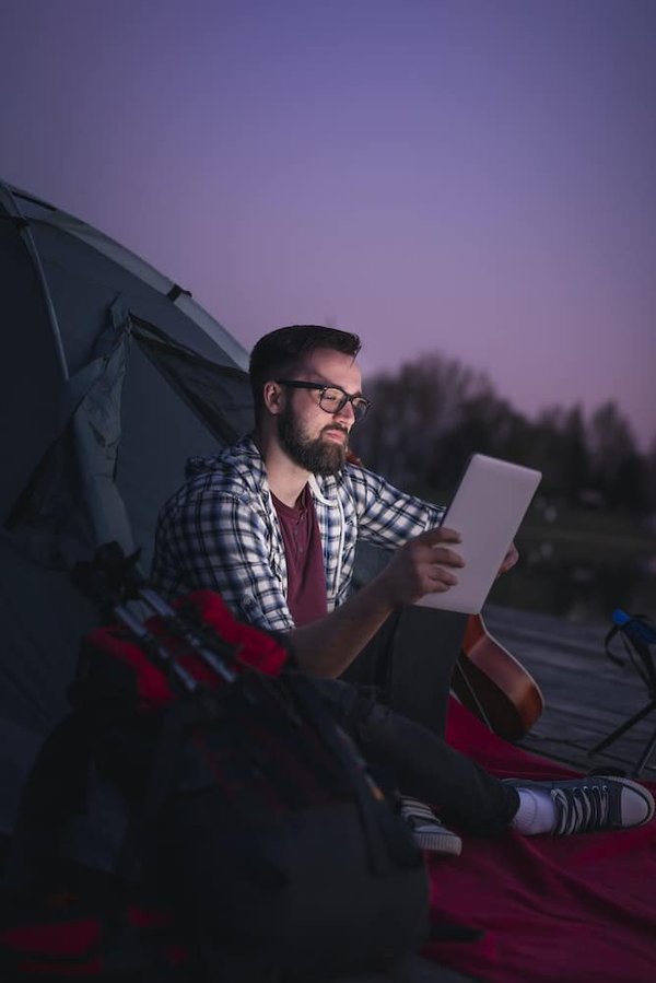 Quels accessoires de camping choisir pour une aventure spéléologique sécuritaire?